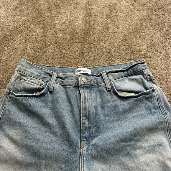 Zara Light Blue Women Mid-Rise Tapered Barrel Denim Jeans - Picture 4 of 6